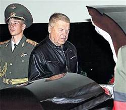 Он смешил нас, чтобы мы жили