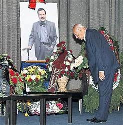 Он смешил нас, чтобы мы жили
