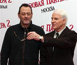 <a class=light href="/actor.aspx?id=180">Жан Рено</a> насмешил Москву