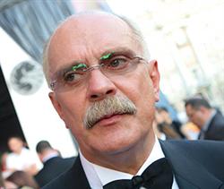 С Михалковым расплатились за <a class=light href="/actor.aspx?id=203">Такеши Китано</a>